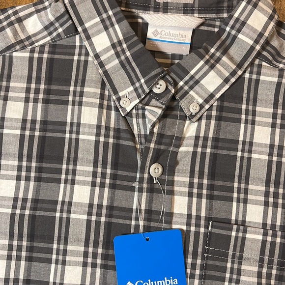 NWT Mens Columbia Gray/White Plaid Short Sleeve Button Up Shirt SZ Small - Picture 4 of 7